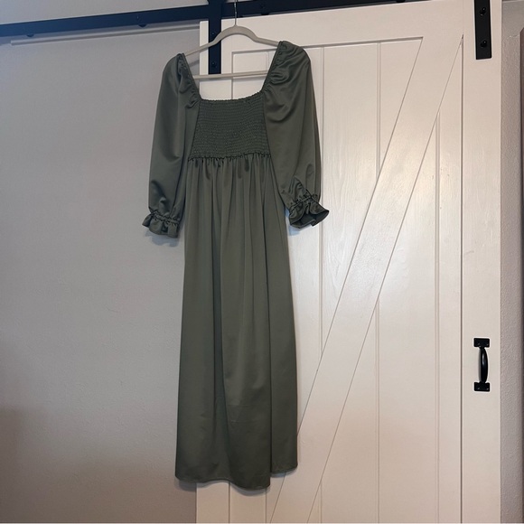 Beautiful green maternity midi dress 💚💚 - Picture 5 of 8